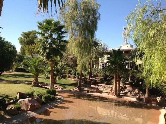 Las Vegas Weddings at the Grove